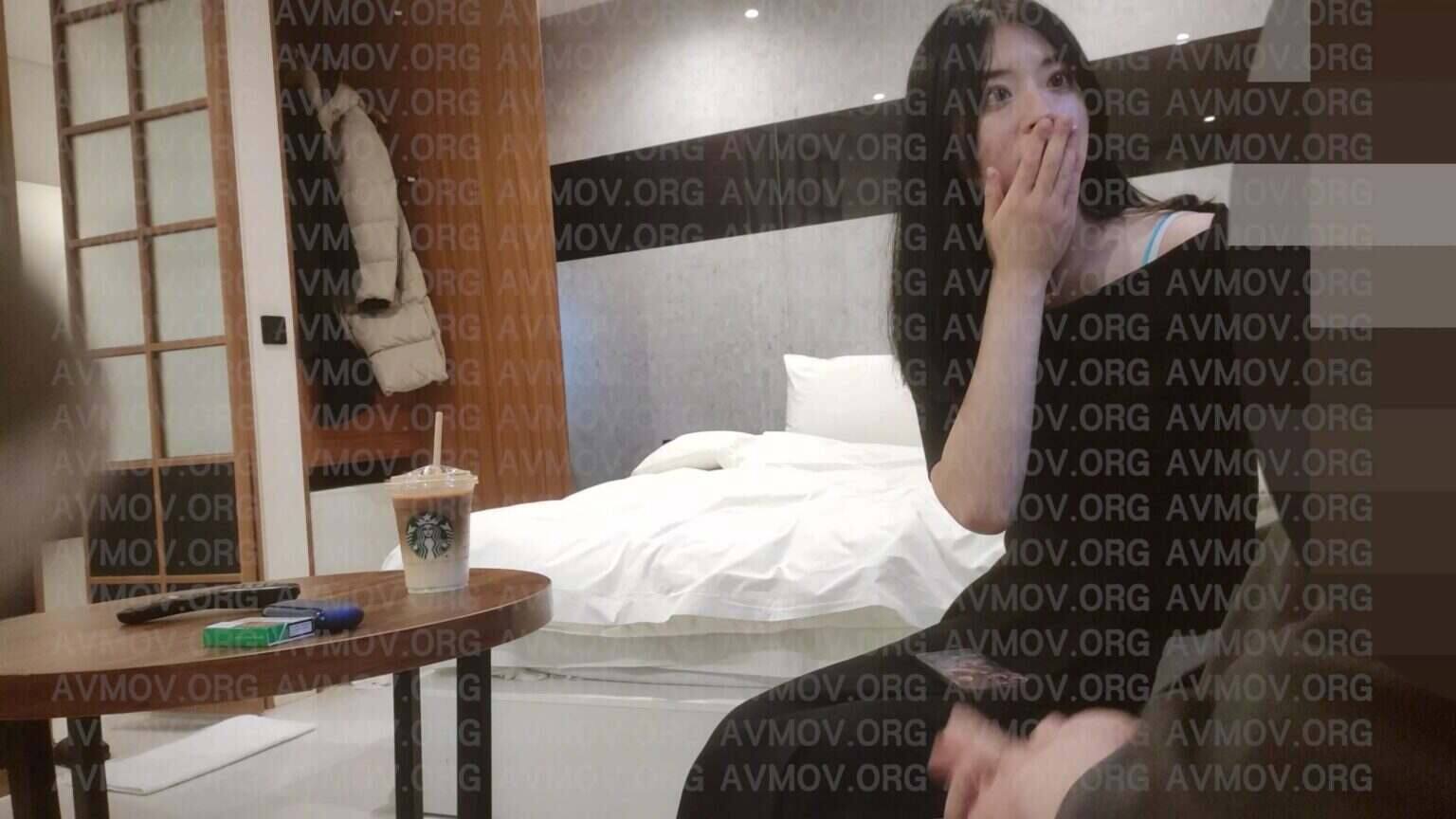 왕지혜 닮은 아이돌 출신 꼬셔서 원나잇 [스타벅스녀]