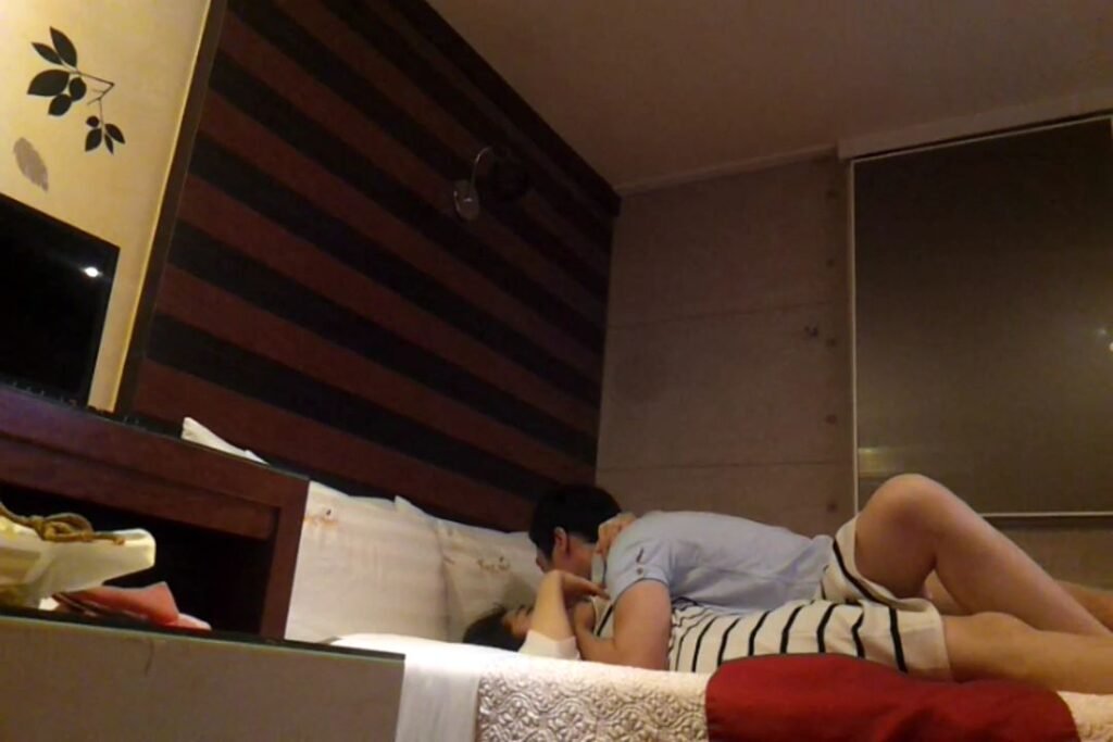 모텔 커플 셀카