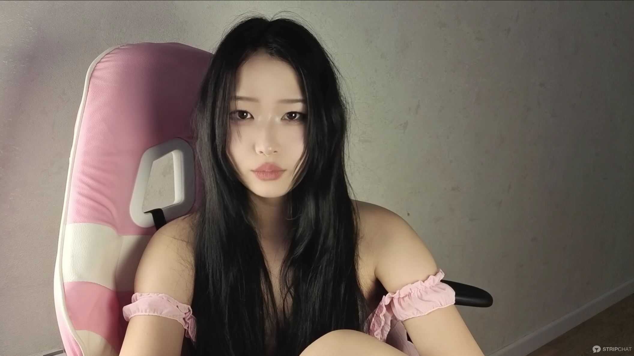 [스트립챗] 분위기 장난아닌 한국혼혈 존예 1대1방