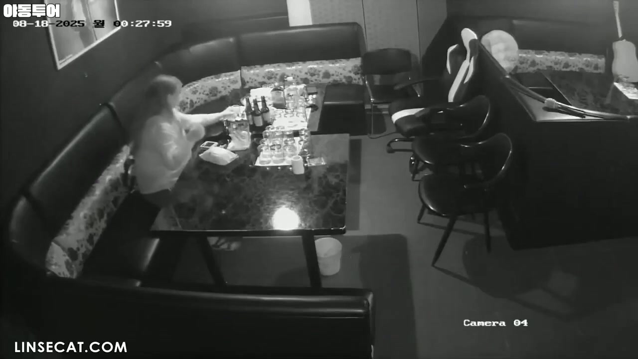 [신작] 여성의 젖꼭지를 어떻게 빨아야 하는지 아시나요_ 아마 잘못하고 계실지도 모릅니다. 한 바 사장이 젖꼭지를 통해 여성에게 강렬한