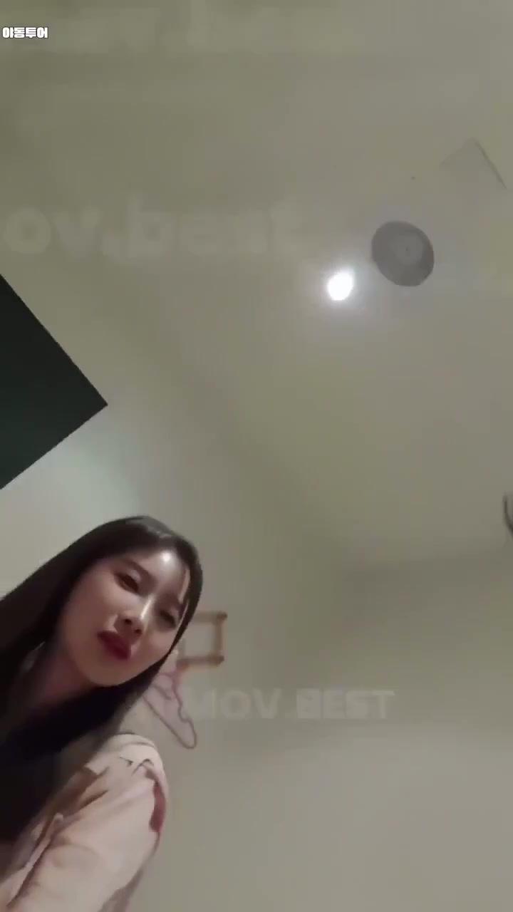 키싱룸, 핑크 걸 2